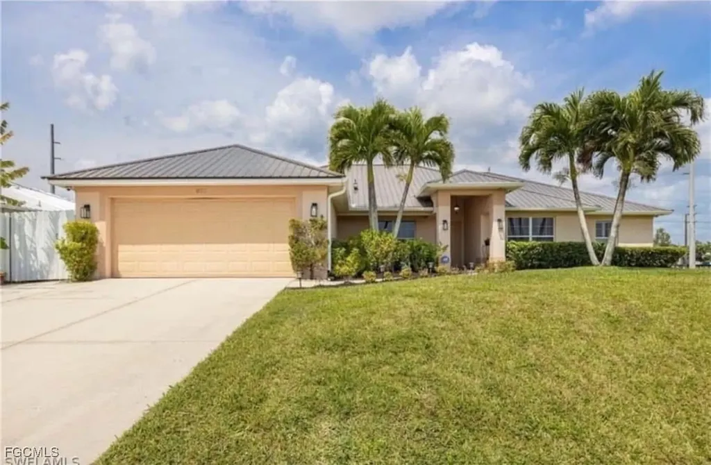 831 NE 23rd Terrace Cape Coral FL 33909
