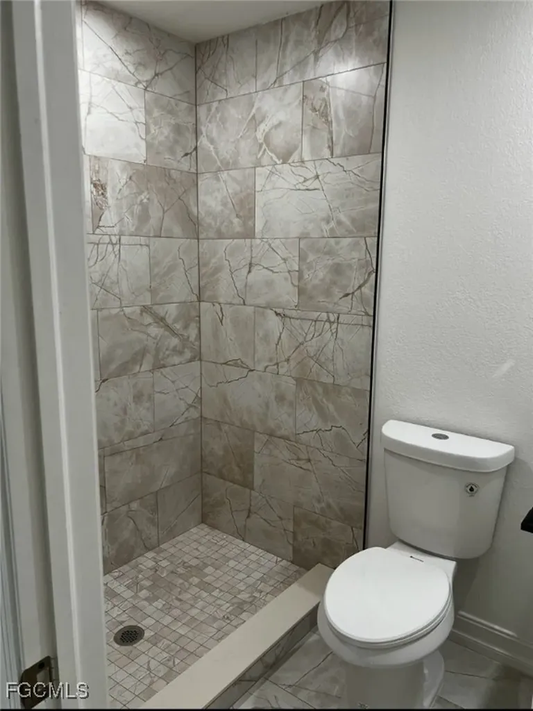 831 NE 23rd Terrace Cape Coral FL 33909