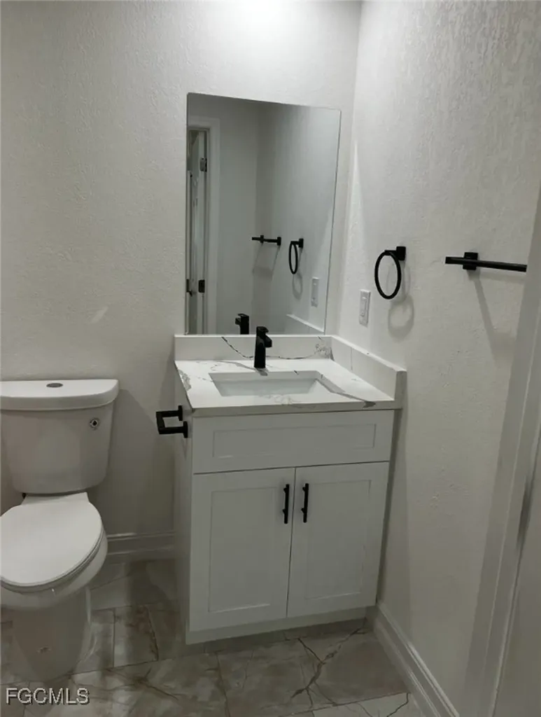 831 NE 23rd Terrace Cape Coral FL 33909