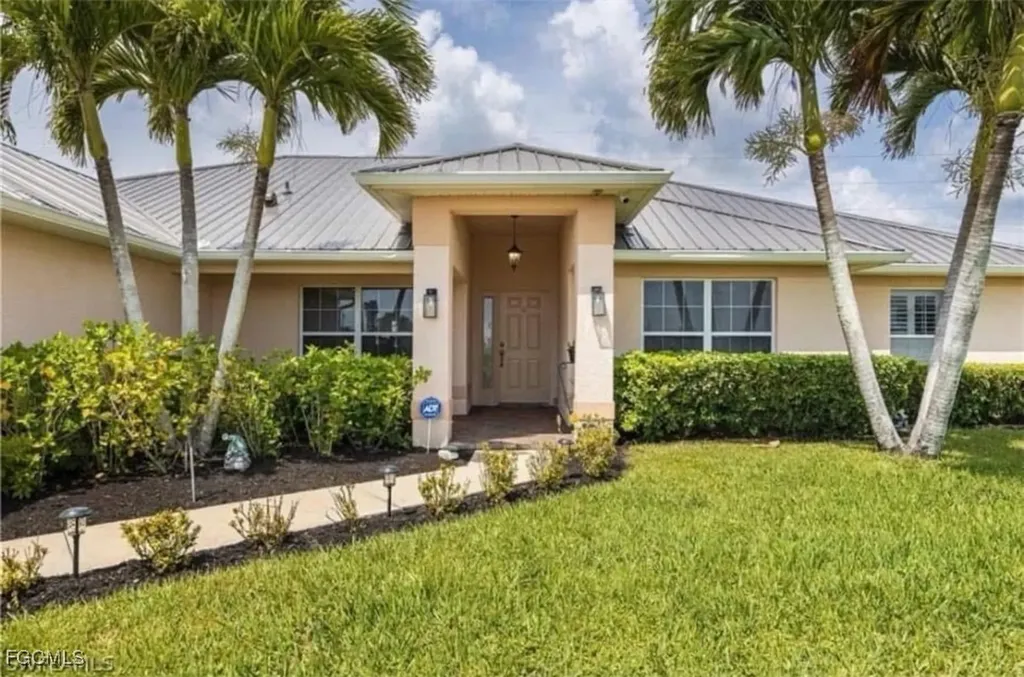 831 NE 23rd Terrace Cape Coral FL 33909