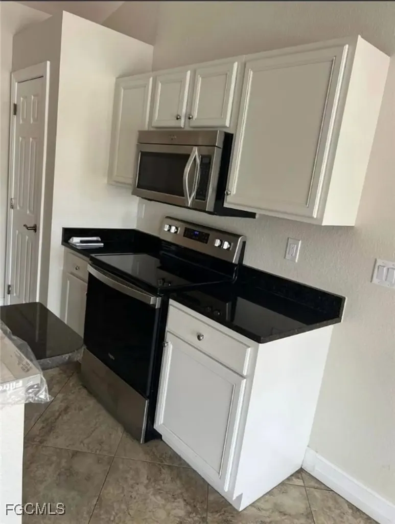 831 NE 23rd Terrace Cape Coral FL 33909