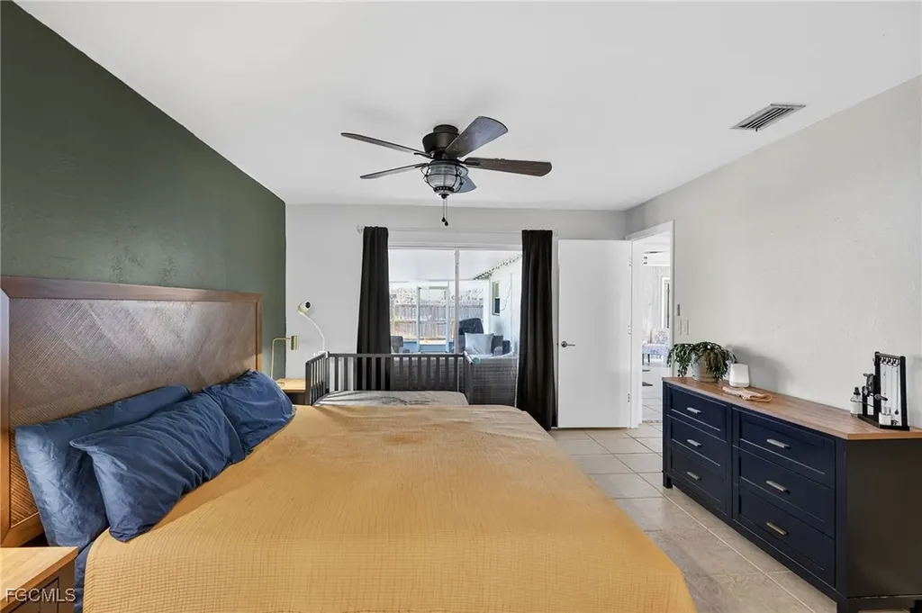 2413 Woodland Circle Fort Myers FL 33907