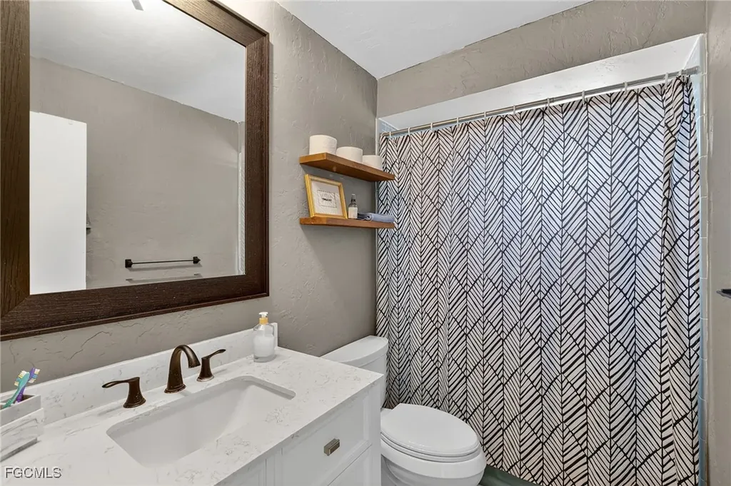 2413 Woodland Circle Fort Myers FL 33907