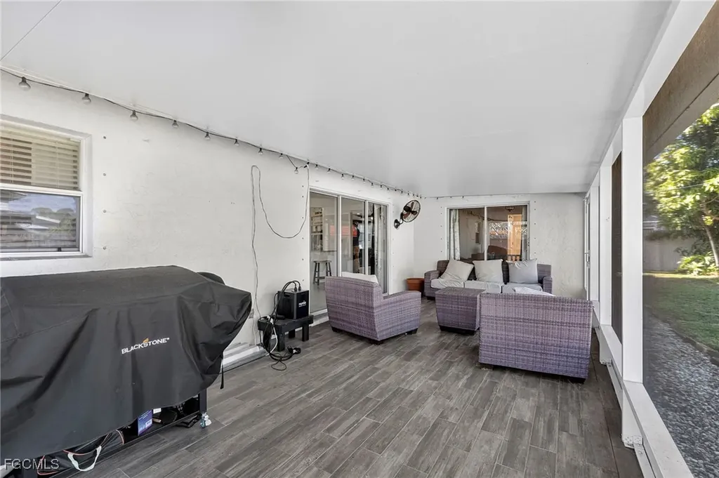 2413 Woodland Circle Fort Myers FL 33907