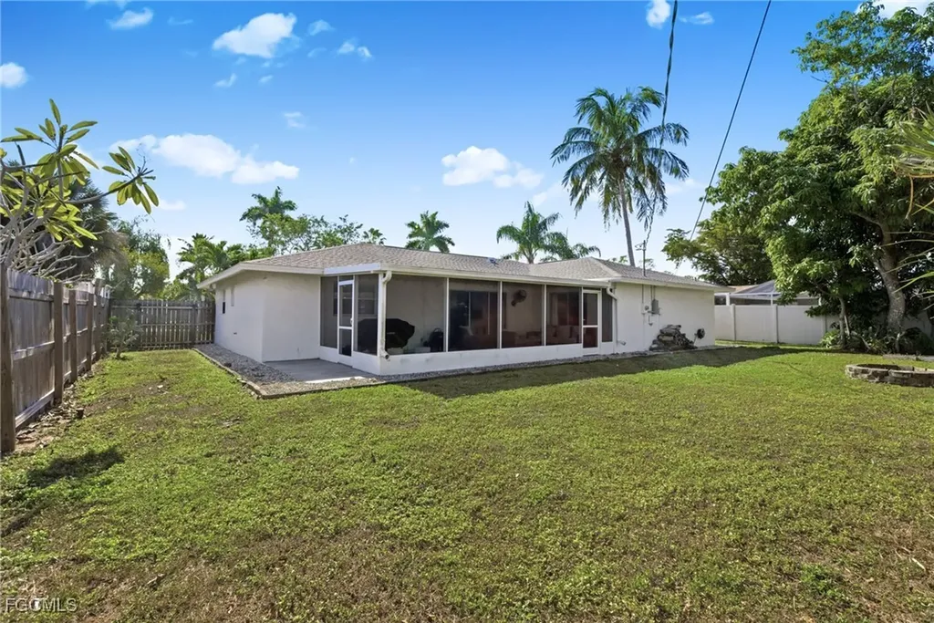 2413 Woodland Circle Fort Myers FL 33907