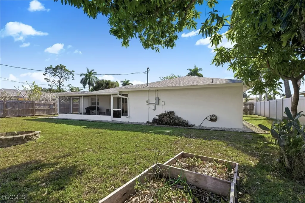 2413 Woodland Circle Fort Myers FL 33907