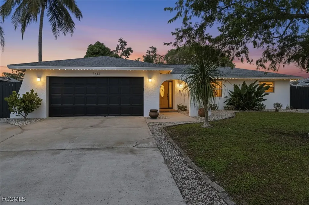 2413 Woodland Circle Fort Myers FL 33907