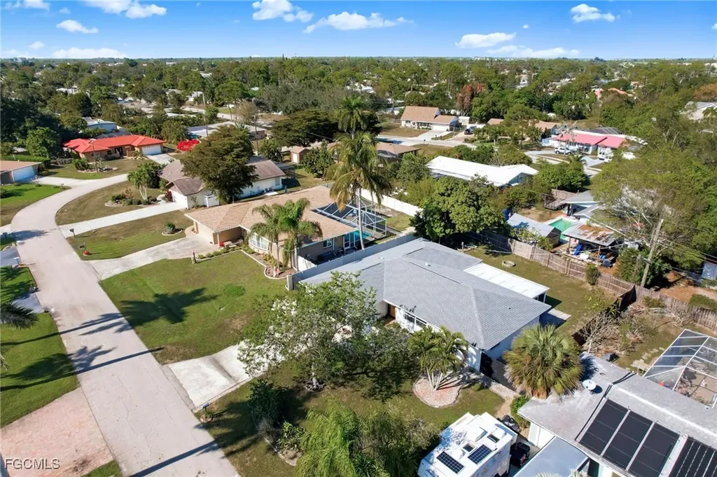 2413 Woodland Circle Fort Myers FL 33907