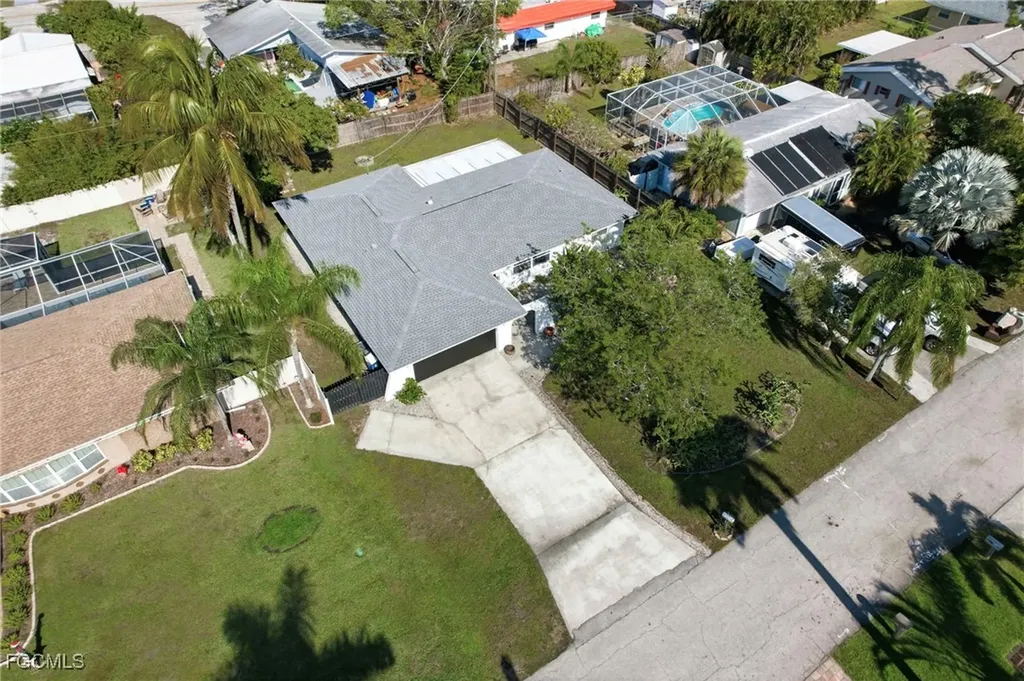 2413 Woodland Circle Fort Myers FL 33907