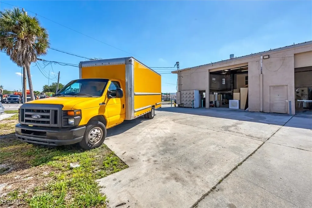 4240 James #8 & 9 Street Port Charlotte FL 33980
