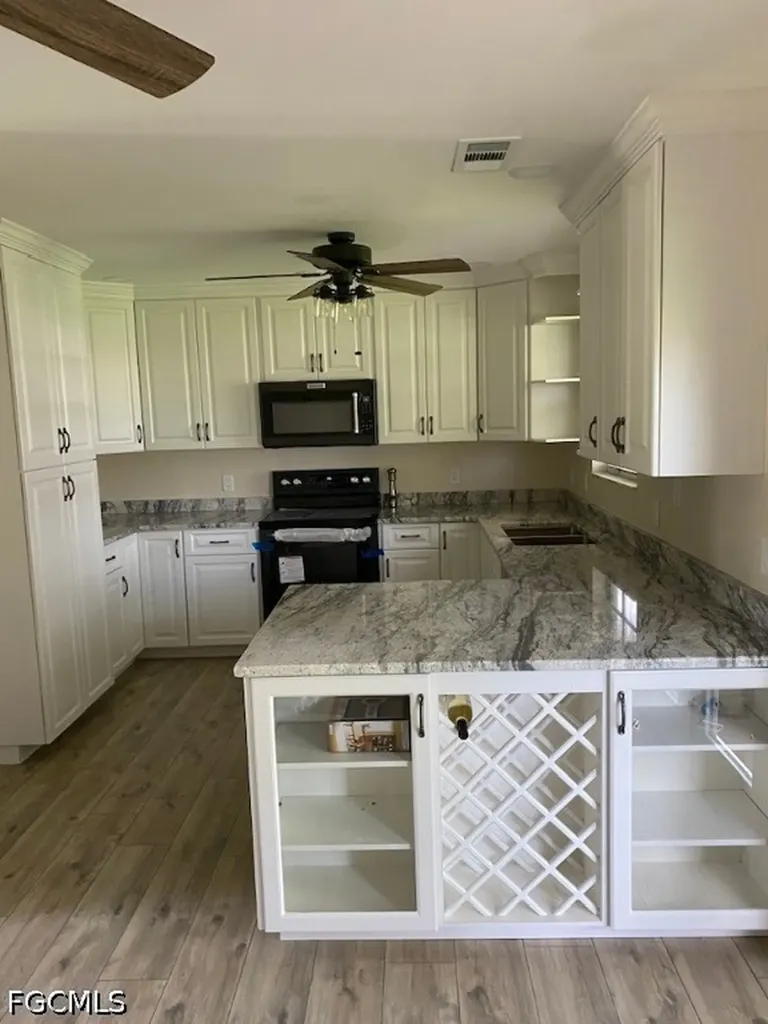 4240 James #8 & 9 Street Port Charlotte FL 33980