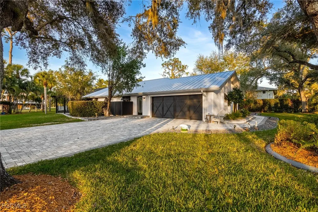 15630 Roberts Lane Fort Myers FL 33908