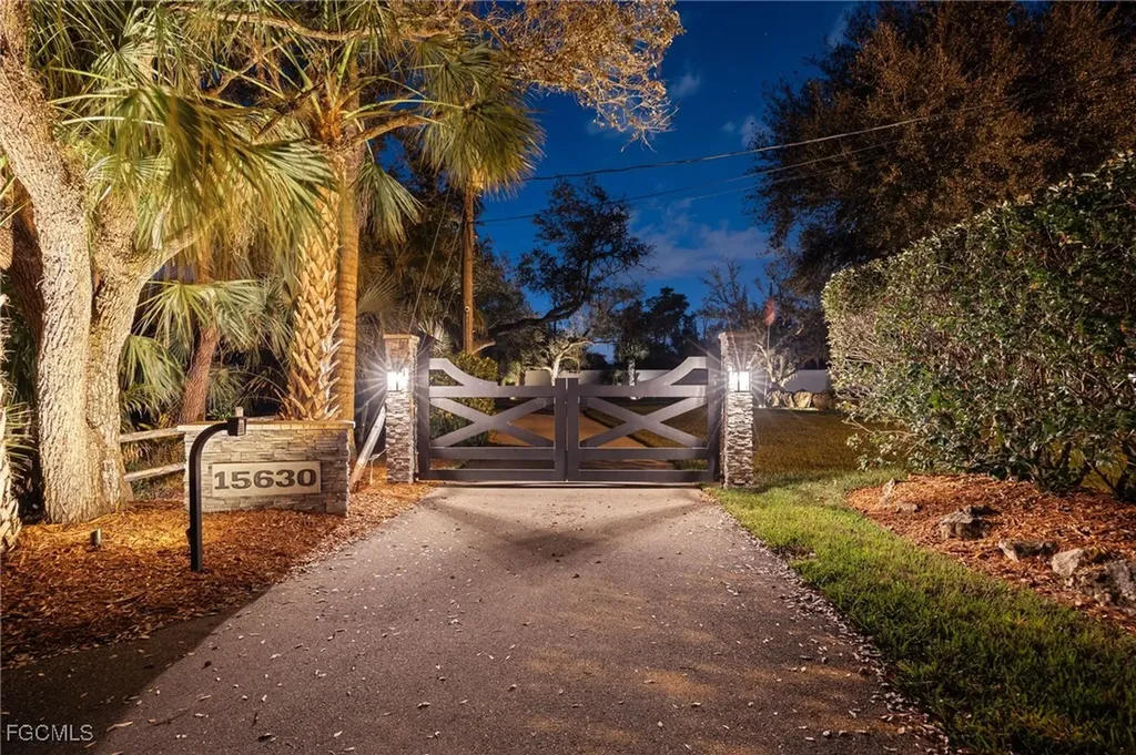 15630 Roberts Lane Fort Myers FL 33908