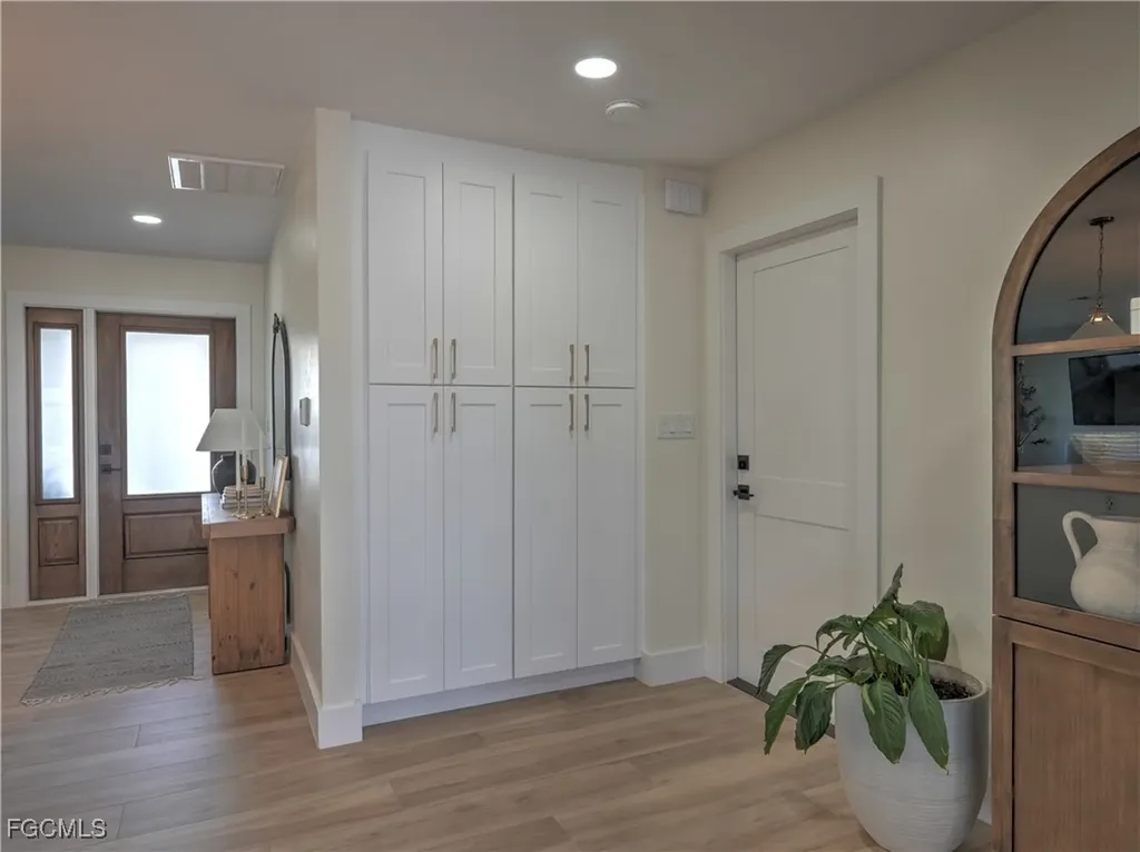 5343 SW 8th Court Cape Coral FL 33914