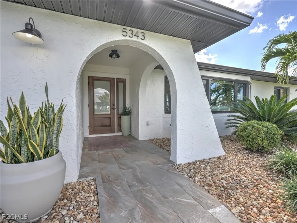 5343 SW 8th Court Cape Coral FL 33914