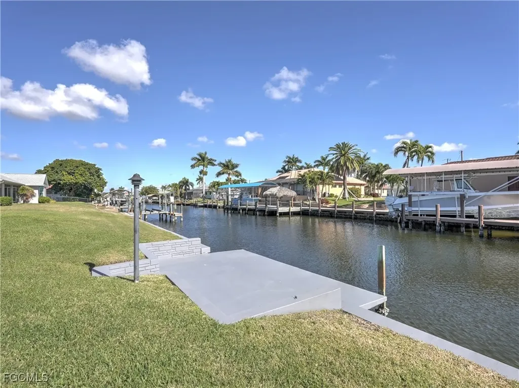 5343 SW 8th Court Cape Coral FL 33914