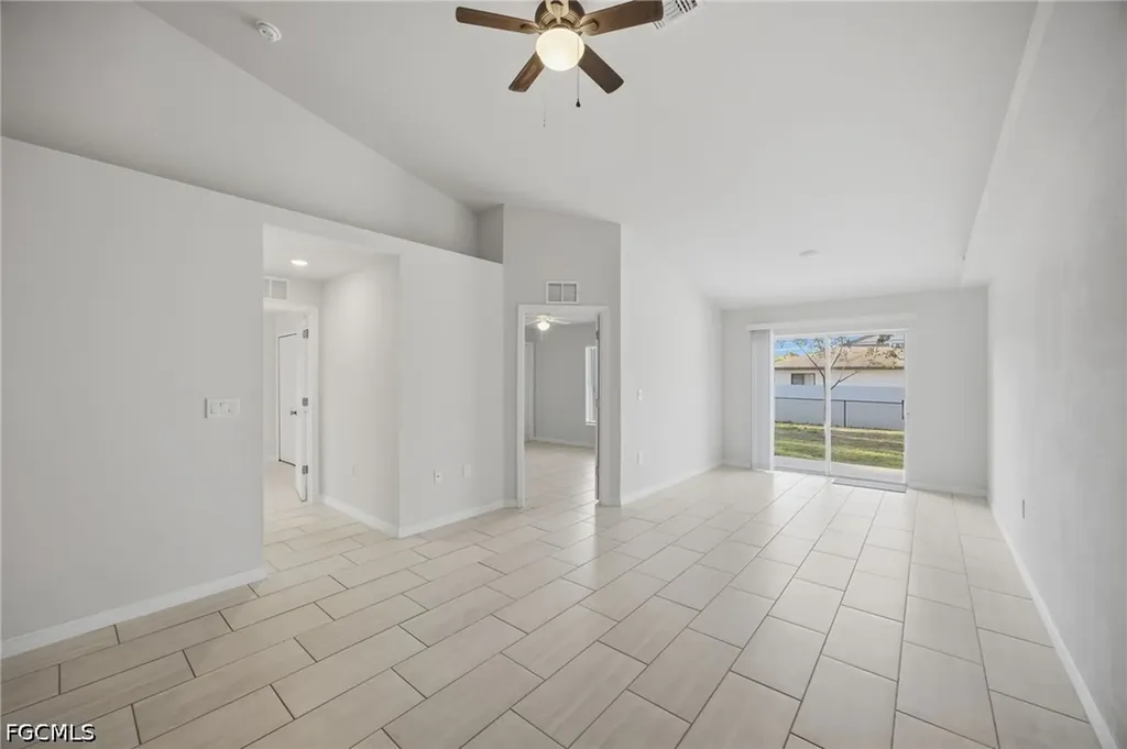 1426/1428 Cape Coral Parkway W Cape Coral FL 33914
