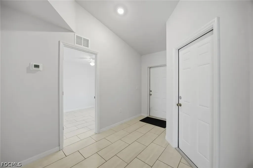 1426/1428 Cape Coral Parkway W Cape Coral FL 33914