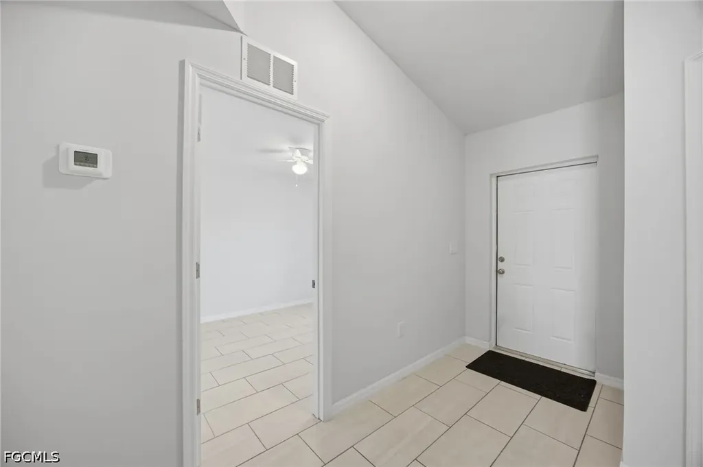 1426/1428 Cape Coral Parkway W Cape Coral FL 33914