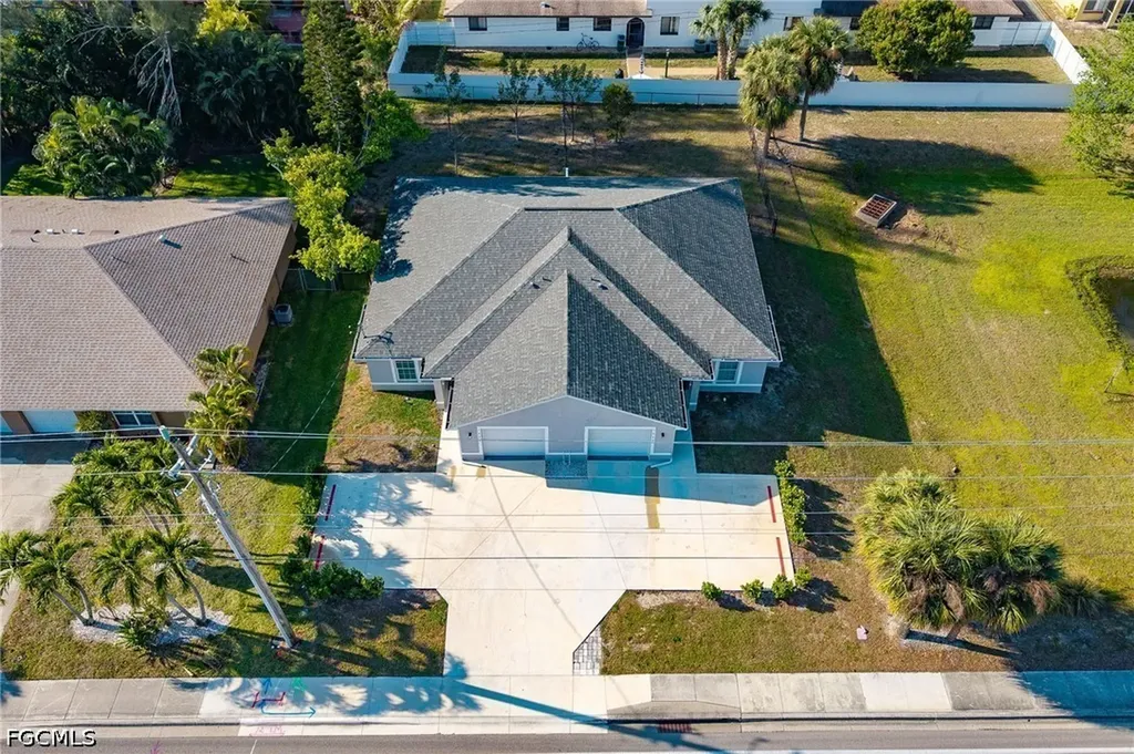 1426/1428 Cape Coral Parkway W Cape Coral FL 33914