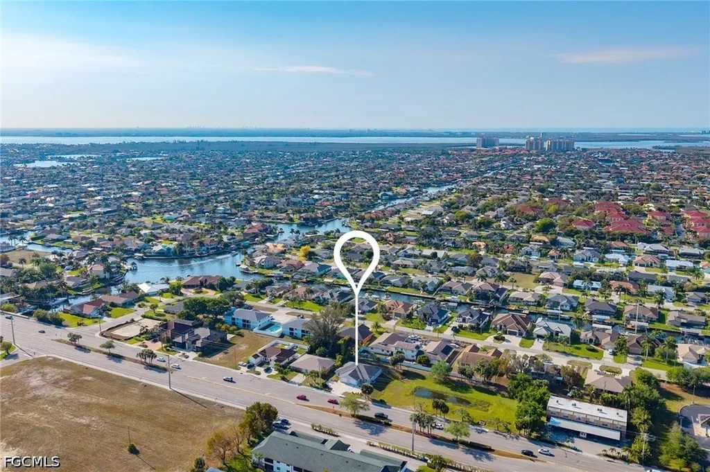 1426/1428 Cape Coral Parkway W Cape Coral FL 33914