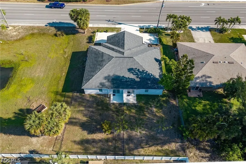 1426/1428 Cape Coral Parkway W Cape Coral FL 33914