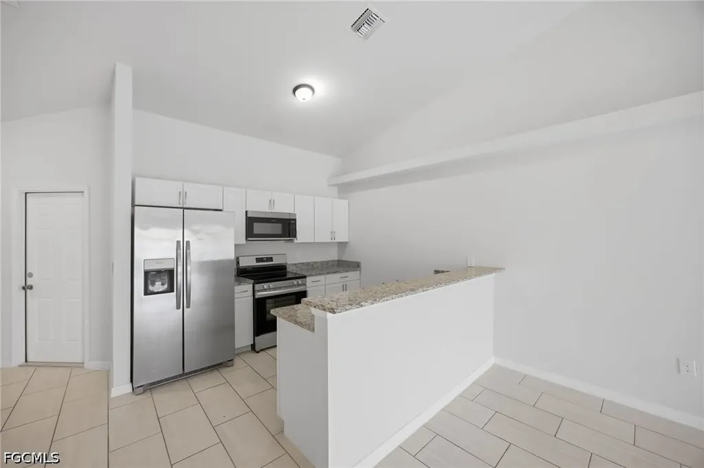 1426/1428 Cape Coral Parkway W Cape Coral FL 33914