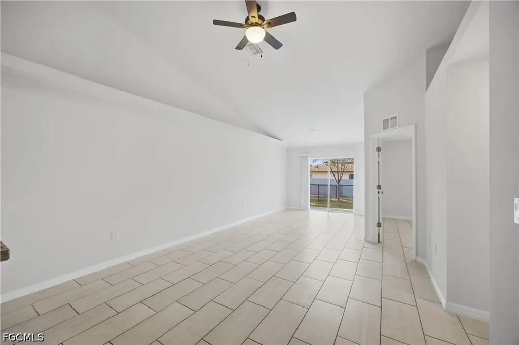 1426/1428 Cape Coral Parkway W Cape Coral FL 33914