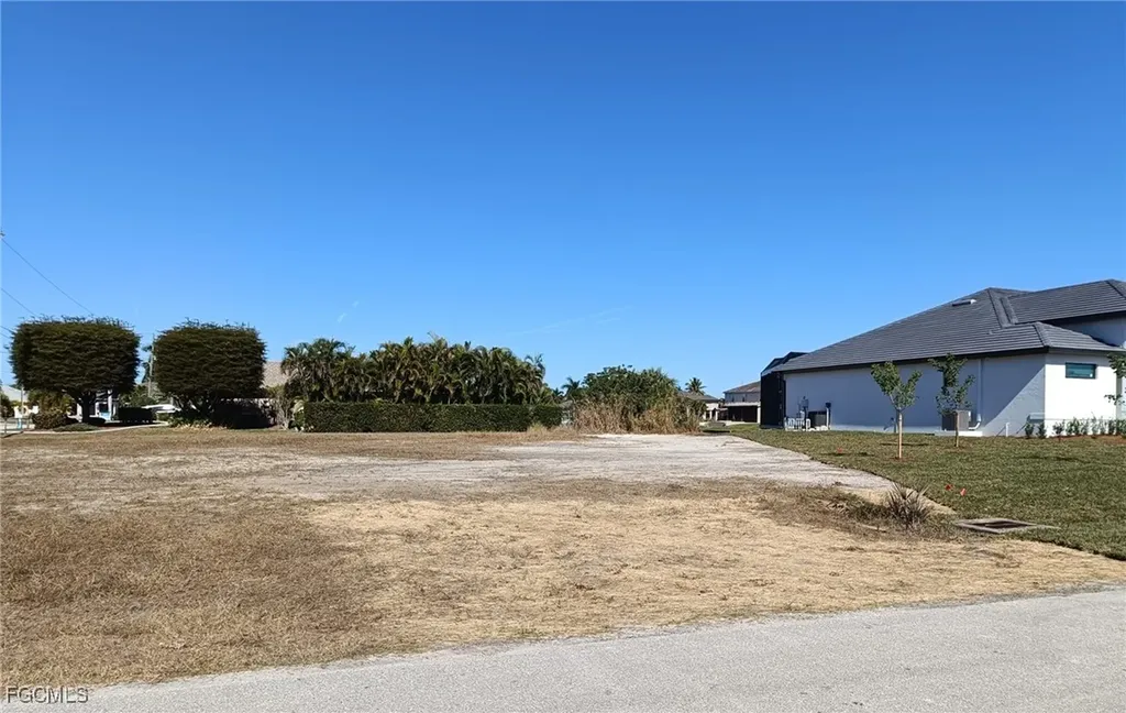 2533 SW 39th Terrace Cape Coral FL 33914