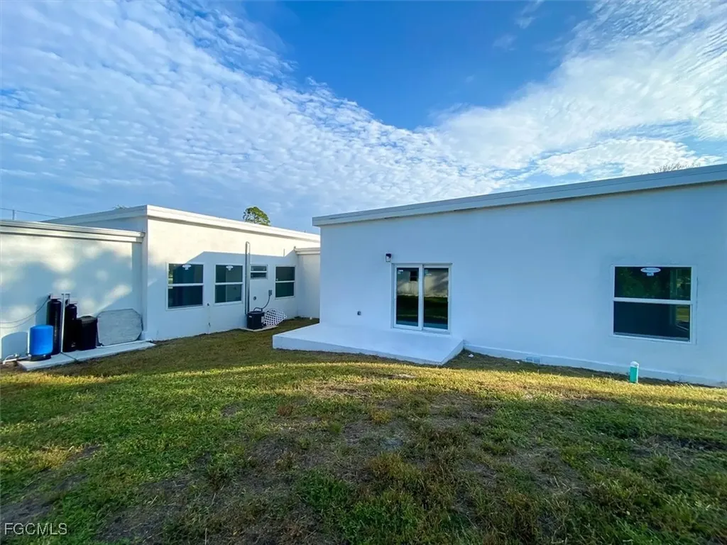 2401-2403 Joe Avenue S Lehigh Acres FL 33973