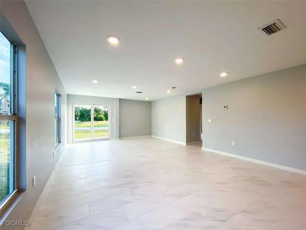 2401-2403 Joe Avenue S Lehigh Acres FL 33973