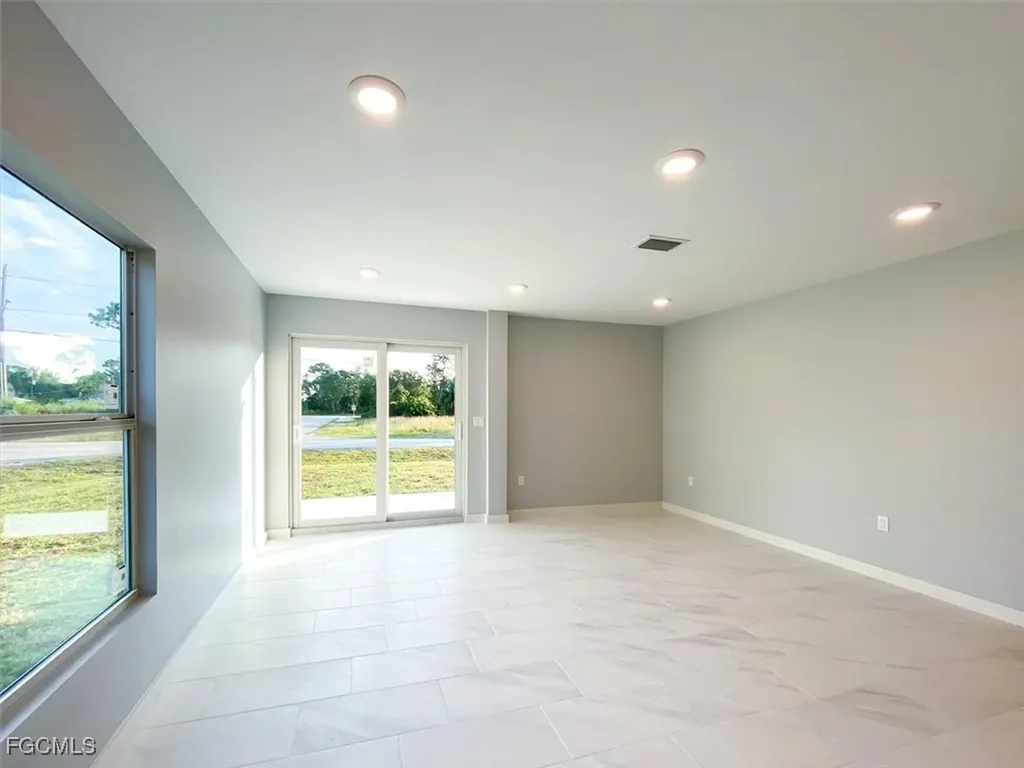 2401-2403 Joe Avenue S Lehigh Acres FL 33973