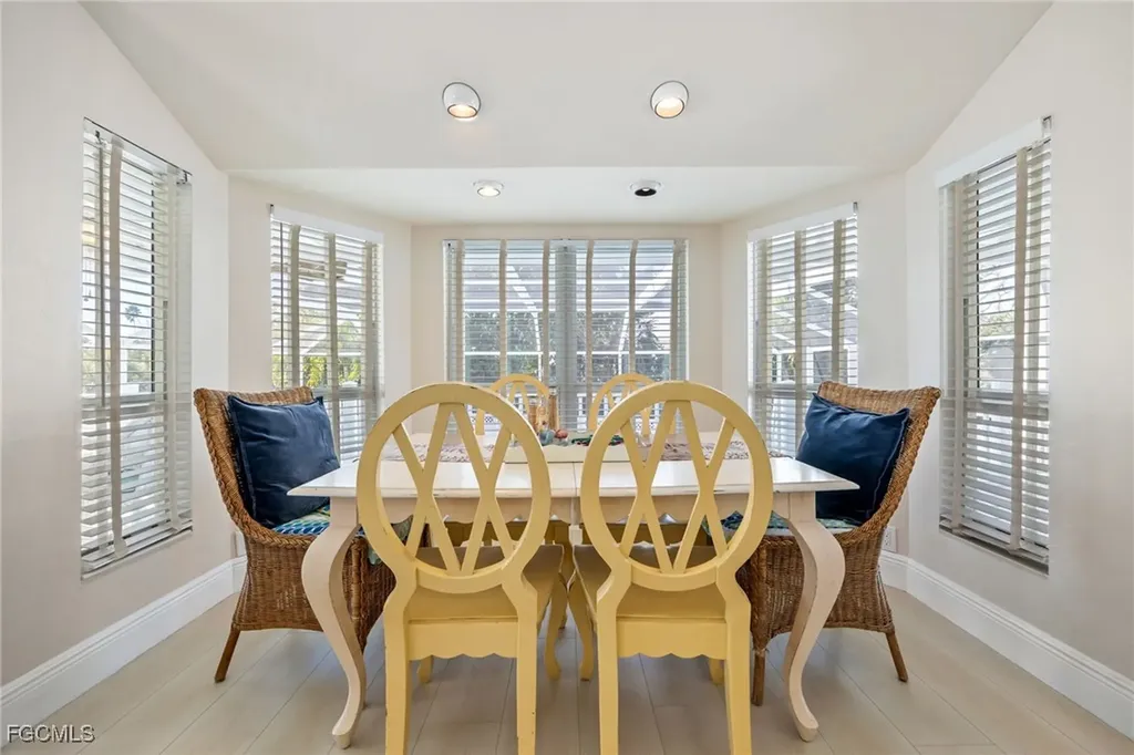424 Lagoon Drive Sanibel FL 33957