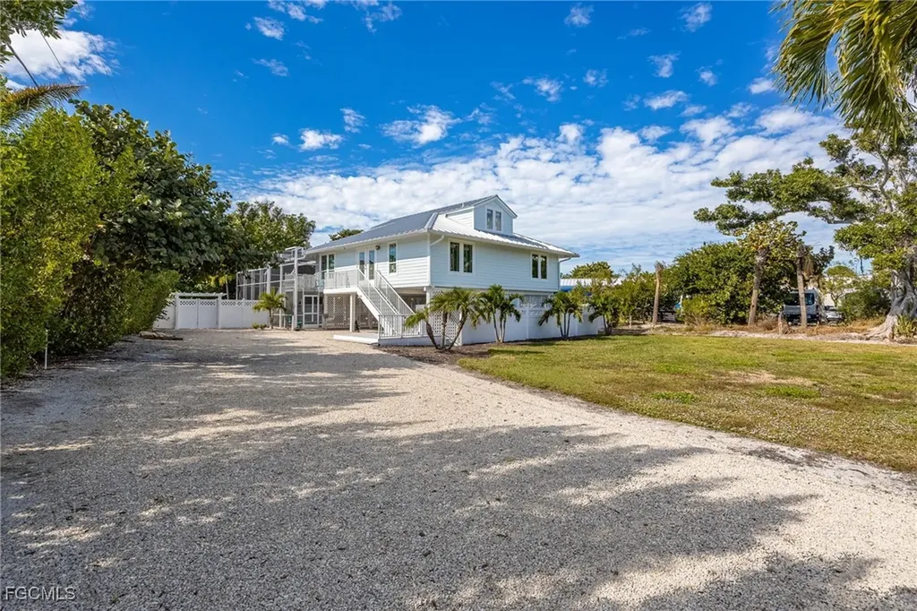 424 Lagoon Drive Sanibel FL 33957
