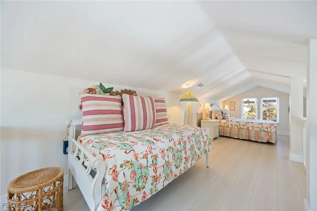 424 Lagoon Drive Sanibel FL 33957
