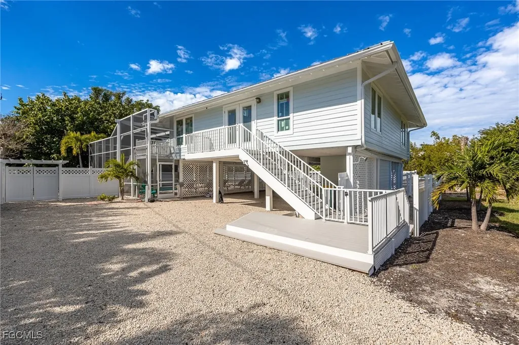 424 Lagoon Drive Sanibel FL 33957