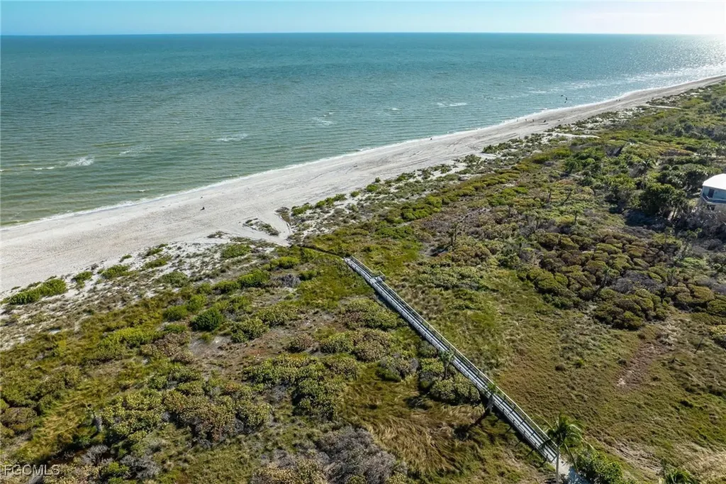 424 Lagoon Drive Sanibel FL 33957