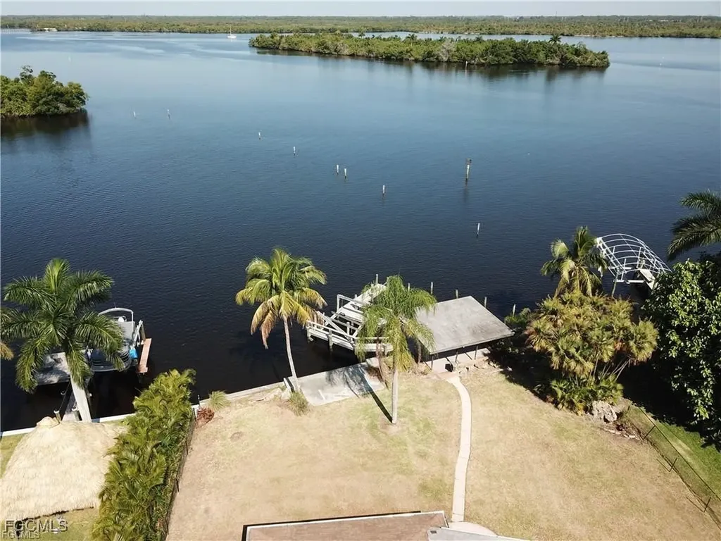 5211 Lake Caloosa Drive Fort Myers FL 33905