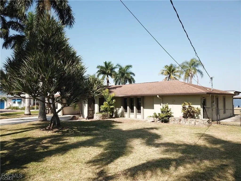 5211 Lake Caloosa Drive Fort Myers FL 33905