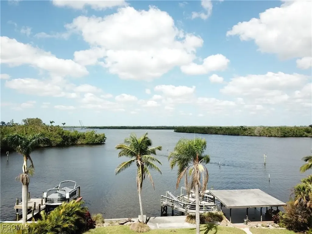 5211 Lake Caloosa Drive Fort Myers FL 33905