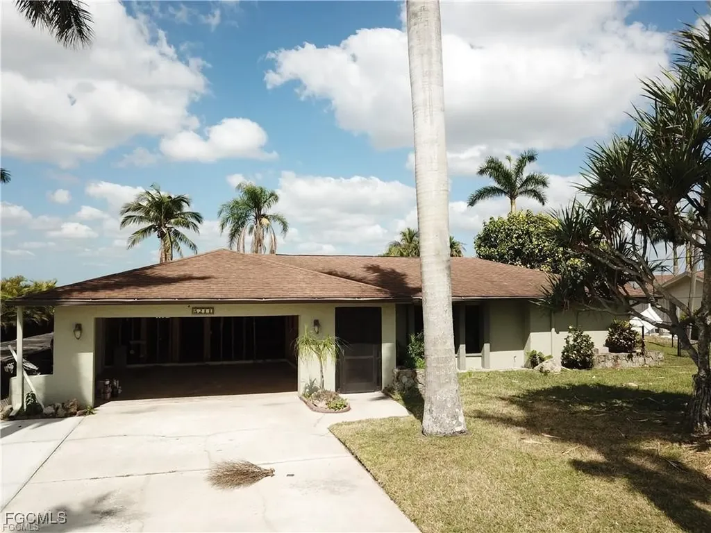 5211 Lake Caloosa Drive Fort Myers FL 33905