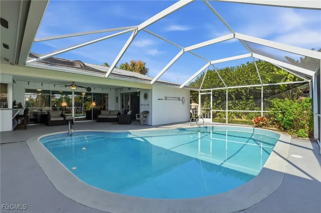 4421 SE 8th Place Cape Coral FL 33904