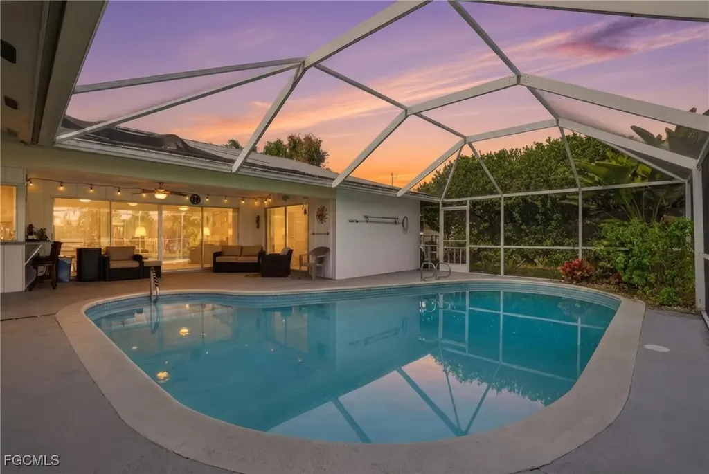 4421 SE 8th Place Cape Coral FL 33904