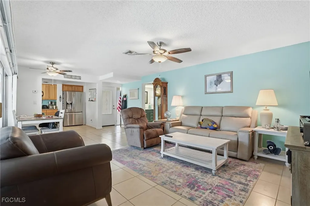 4421 SE 8th Place Cape Coral FL 33904