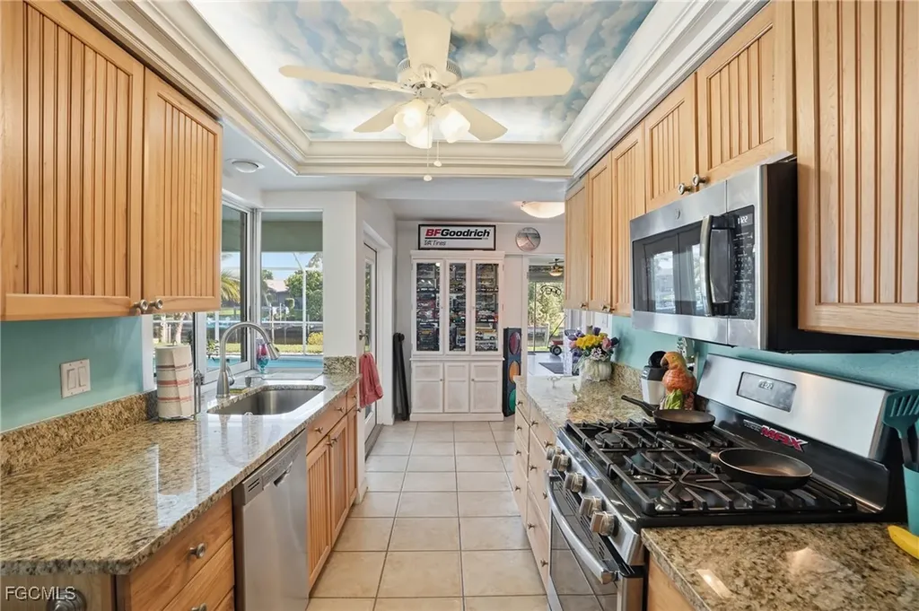 4421 SE 8th Place Cape Coral FL 33904