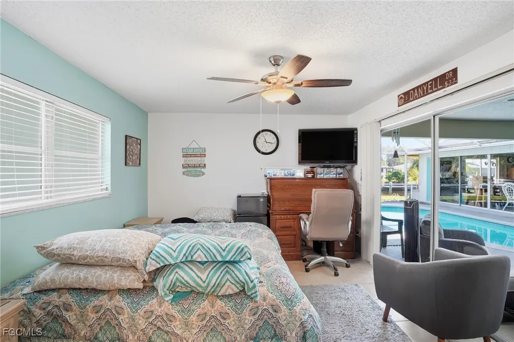 4421 SE 8th Place Cape Coral FL 33904