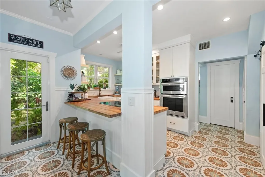 1229 Alhambra Drive Fort Myers FL 33901