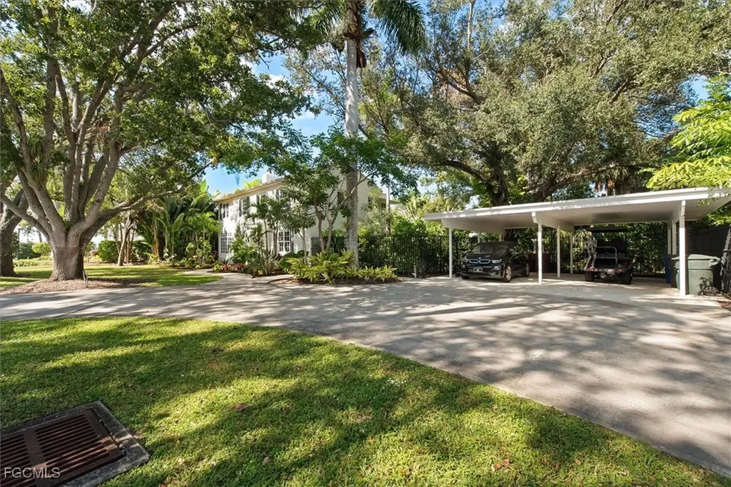 1229 Alhambra Drive Fort Myers FL 33901