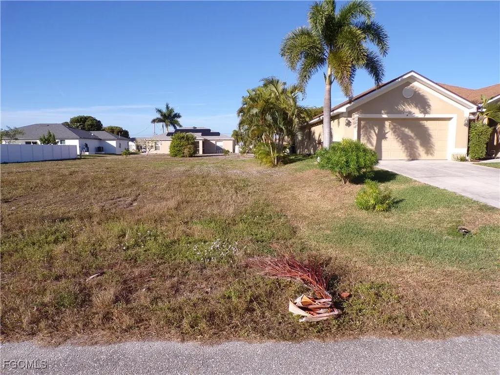 105 NW 9th Terrace Cape Coral FL 33993
