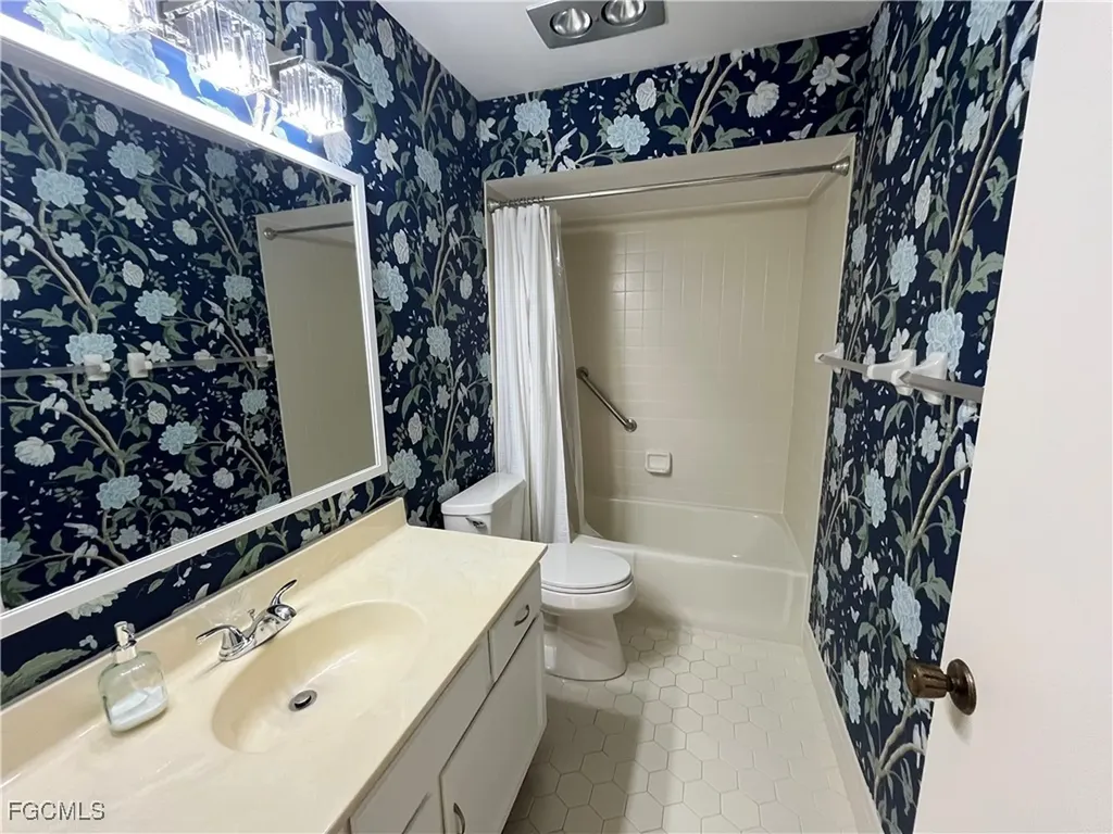1335 Broadwater Drive Fort Myers FL 33919